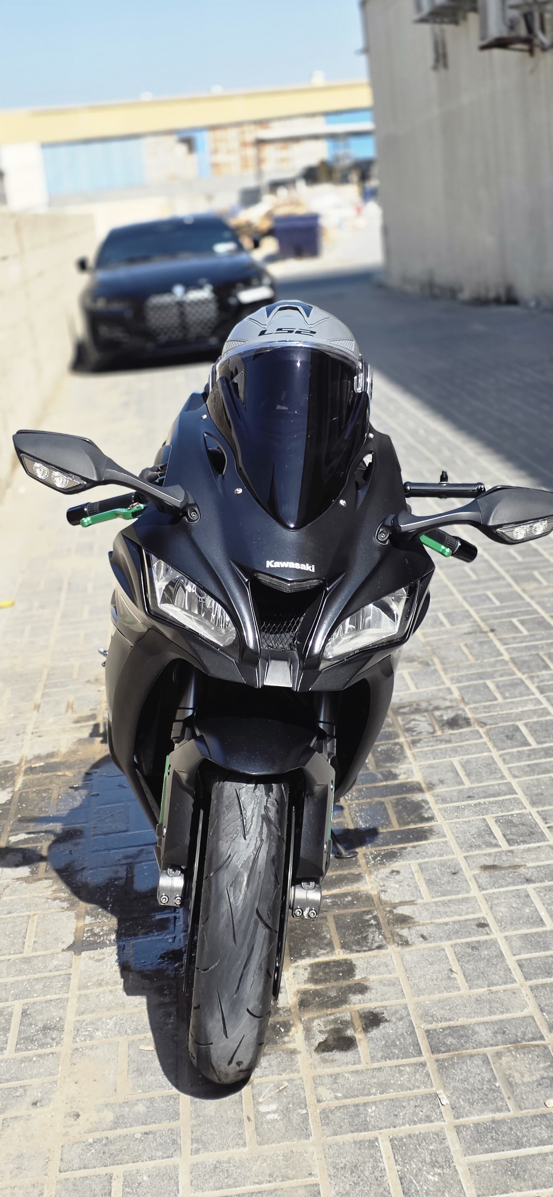 kawasaki ninja_zx-10r 2017 - 35000 AED | حراج الإمارات