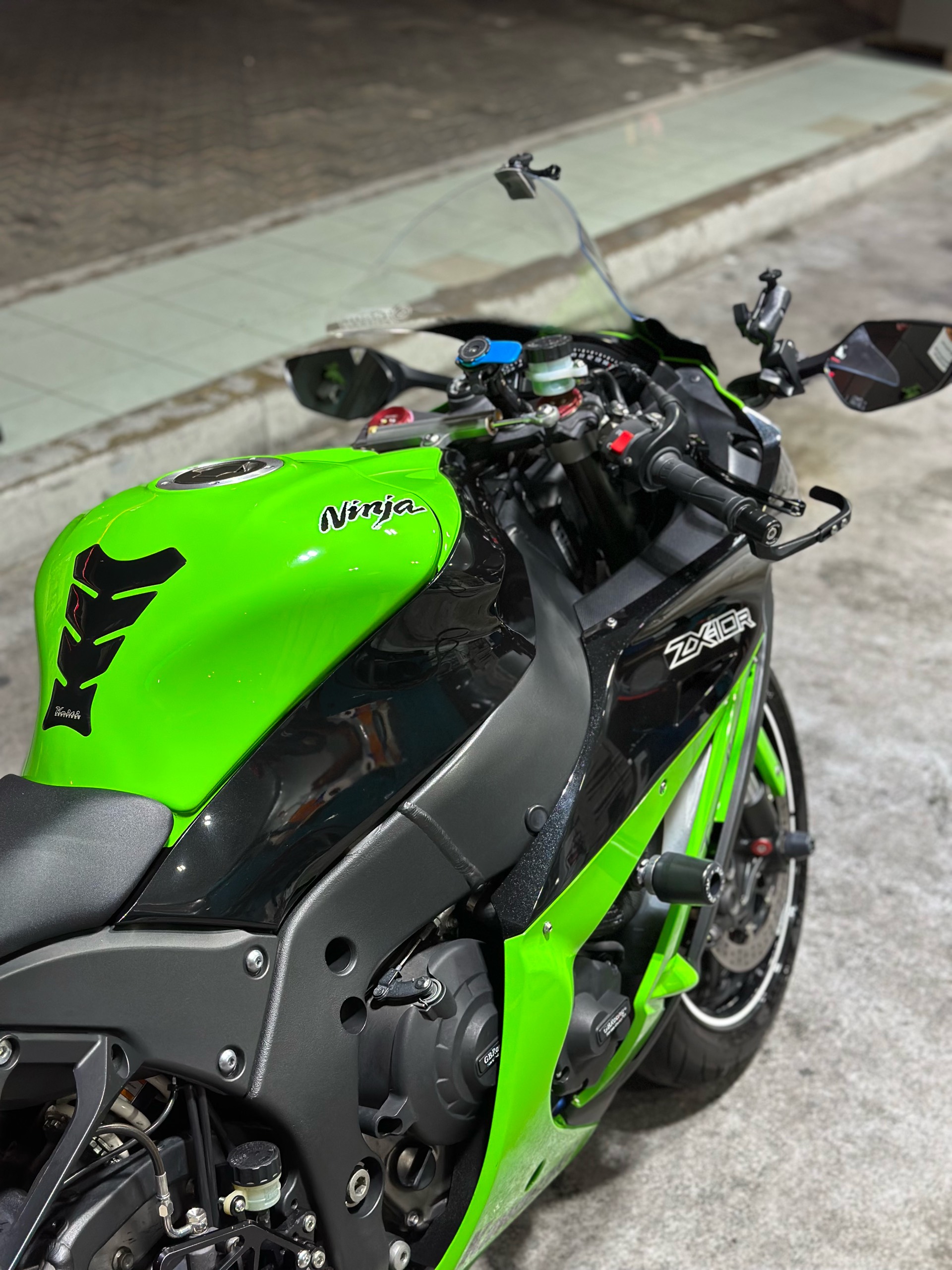 kawasaki ninja_zx-10r 2013 - 30000 AED | حراج الإمارات